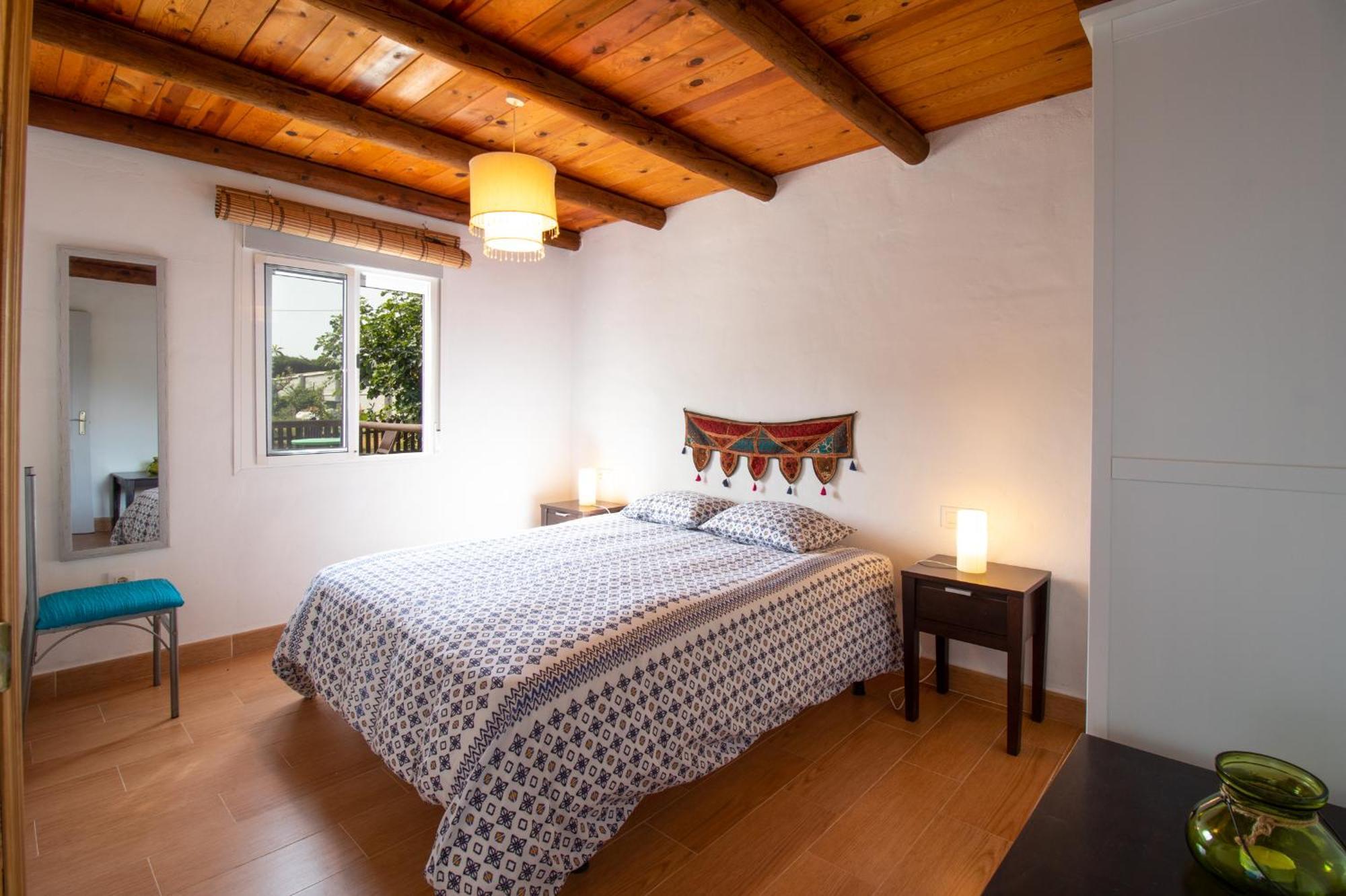 Karma House Guest House Casares Exterior foto